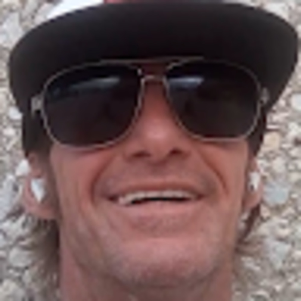 Meet your Posher, Cliff